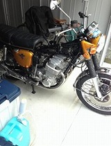 CB750