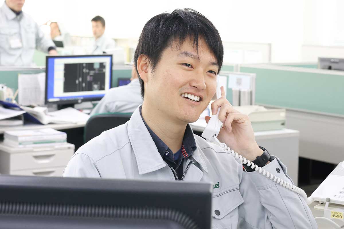 社員